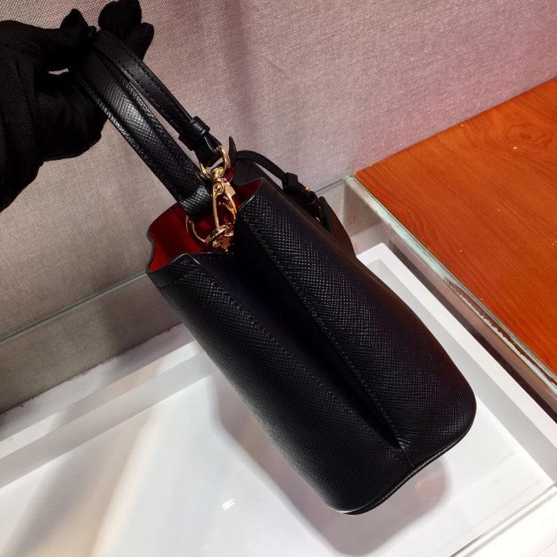 Pra*a top handle bags